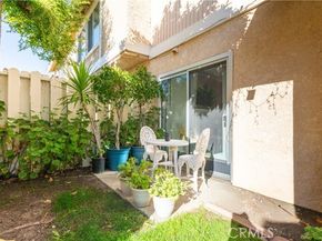 10125 De Soto 45, Chatsworth (los Angeles) CA 91311