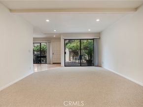 5800 Owensmouth Avenue 26, Woodland Hills (los Angeles) CA 91367