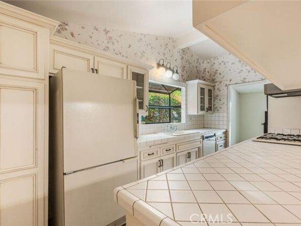 20410 Miranda Street, Woodland Hills (los Angeles) CA 91367