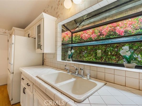 20410 Miranda Street, Woodland Hills (los Angeles) CA 91367