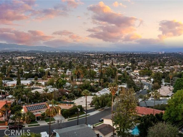 5630 Blanco Avenue, Woodland Hills (los Angeles) CA 91367