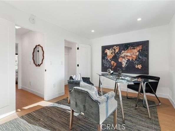 5630 Blanco Avenue, Woodland Hills (los Angeles) CA 91367