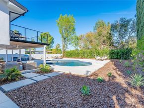 5630 Blanco Avenue, Woodland Hills (los Angeles) CA 91367