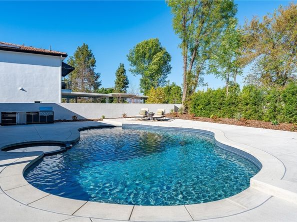 5630 Blanco Avenue, Woodland Hills (los Angeles) CA 91367