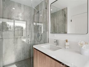 5630 Blanco Avenue, Woodland Hills (los Angeles) CA 91367