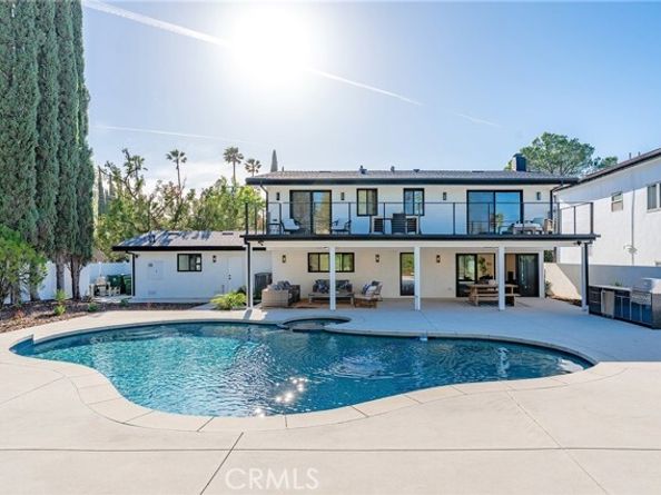 5630 Blanco Avenue, Woodland Hills (los Angeles) CA 91367