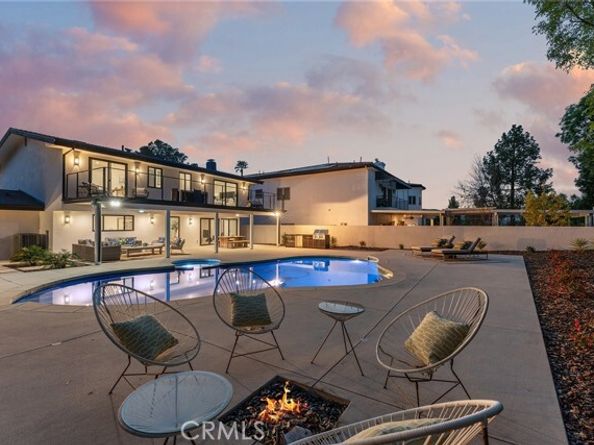 5630 Blanco Avenue, Woodland Hills (los Angeles) CA 91367