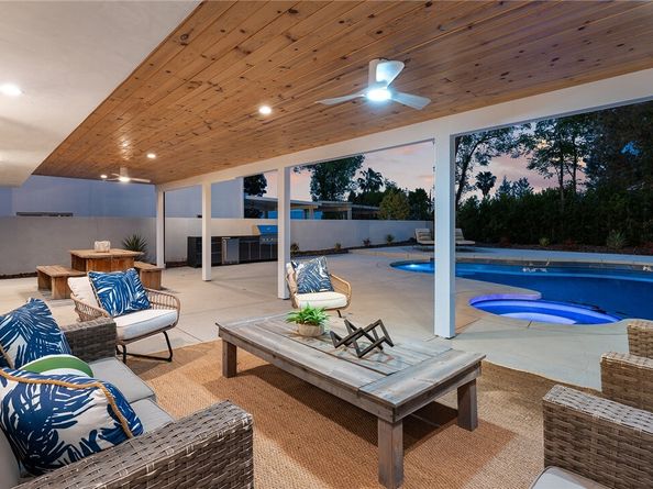 5630 Blanco Avenue, Woodland Hills (los Angeles) CA 91367