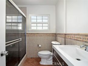 19324 Victory Boulevard, Reseda (los Angeles) CA 91335