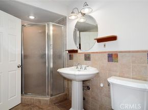 19324 Victory Boulevard, Reseda (los Angeles) CA 91335