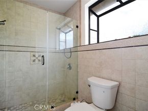 19324 Victory Boulevard, Reseda (los Angeles) CA 91335
