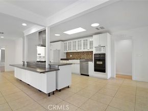 19324 Victory Boulevard, Reseda (los Angeles) CA 91335