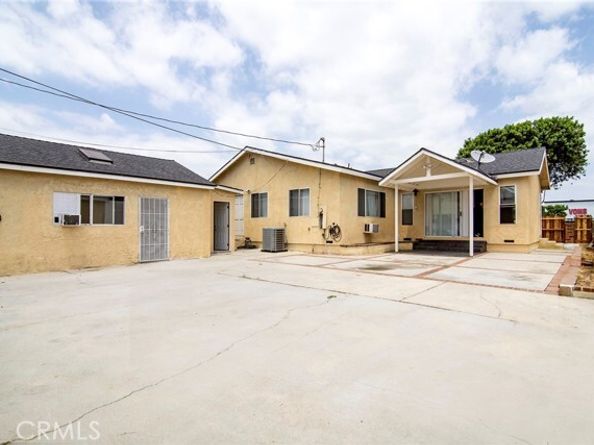 19324 Victory Boulevard, Reseda (los Angeles) CA 91335