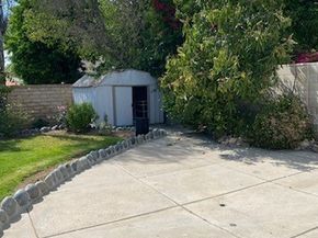 8961 Etiwanda Avenue, Northridge (los Angeles) CA 91325