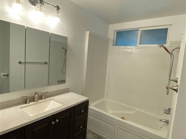 8961 Etiwanda Avenue, Northridge (los Angeles) CA 91325