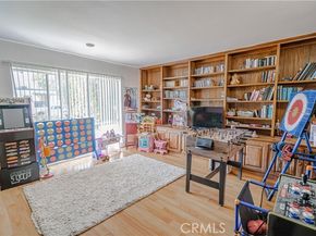 22607 Hatteras Street, Woodland Hills (los Angeles) CA 91367