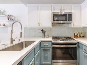 6825 Alabama Avenue 111, Canoga Park (los Angeles) CA 91303