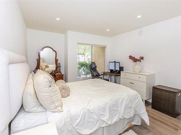 6825 Alabama Avenue 111, Canoga Park (los Angeles) CA 91303