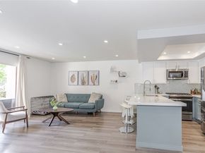 6825 Alabama Avenue 111, Canoga Park (los Angeles) CA 91303