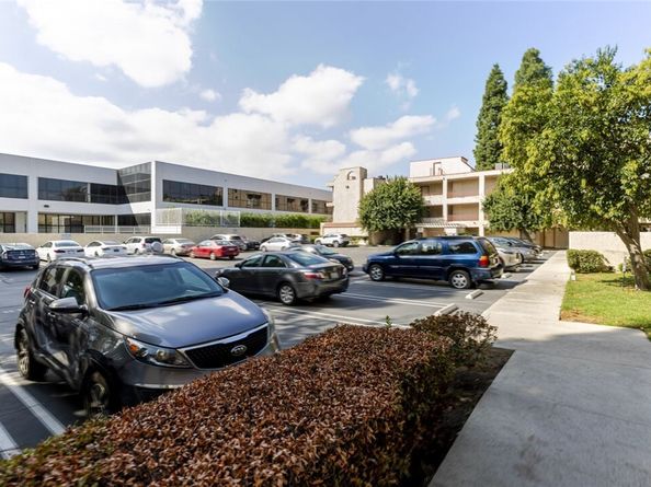 6825 Alabama Avenue 111, Canoga Park (los Angeles) CA 91303