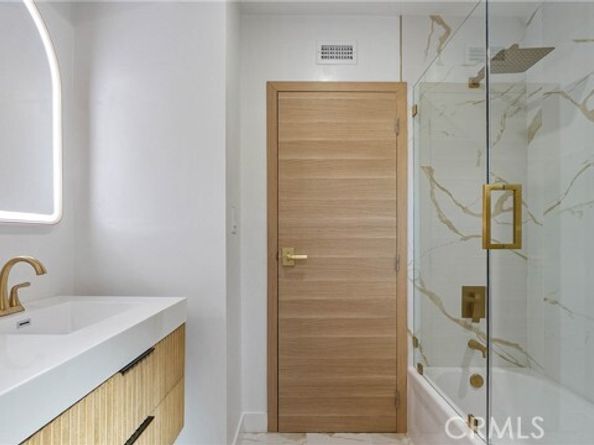 22022 Bryant Street, West Hills (los Angeles) CA 91304