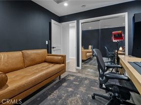 13266 Dyer Street, Sylmar (los Angeles) CA 91342
