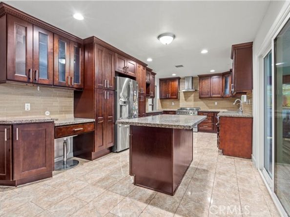 18022 RAYMER Street, Northridge (los Angeles) CA 91325