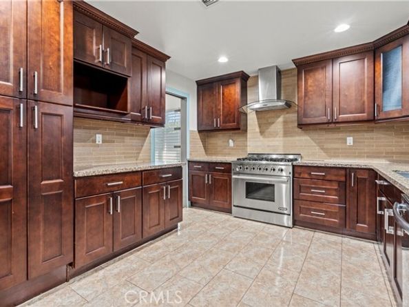 18022 RAYMER Street, Northridge (los Angeles) CA 91325