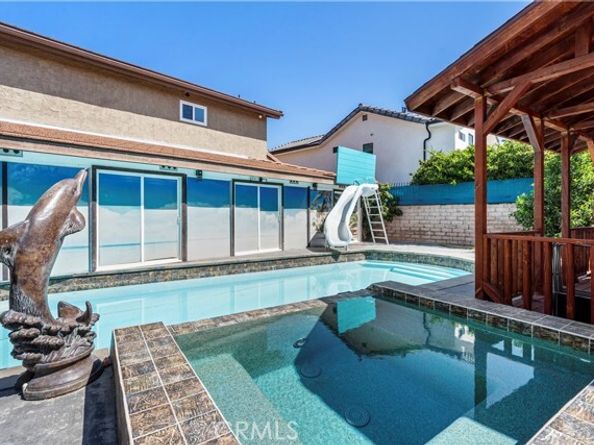 18022 RAYMER Street, Northridge (los Angeles) CA 91325