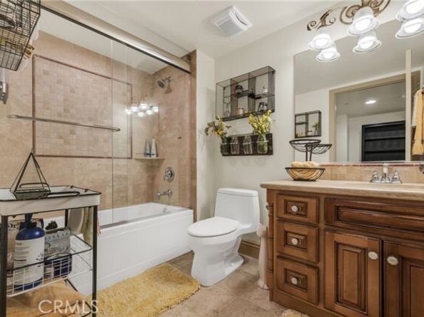 11540 Moorpark Street 403, Studio City (los Angeles) CA 91602