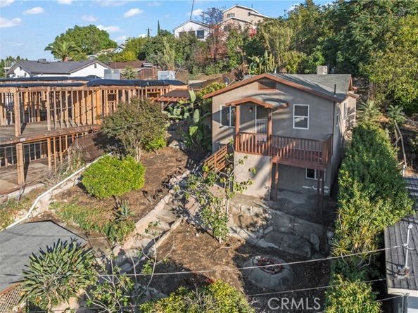 3320 Reynolds, Santa Barbara CA 90032