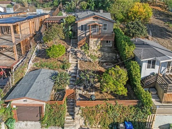 3320 Reynolds, Santa Barbara CA 90032