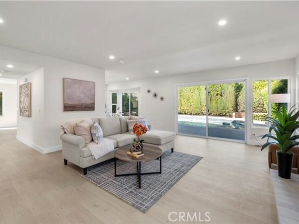 20231 Elkwood, Winnetka (los Angeles) CA 91306