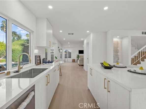 20231 Elkwood, Winnetka (los Angeles) CA 91306