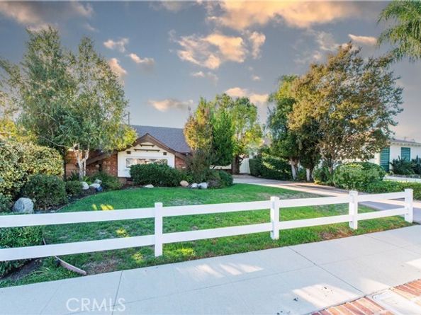 8529 Tunney, Northridge (los Angeles) CA 91324