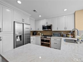 22371 Mission Circle, Chatsworth (los Angeles) CA 91311