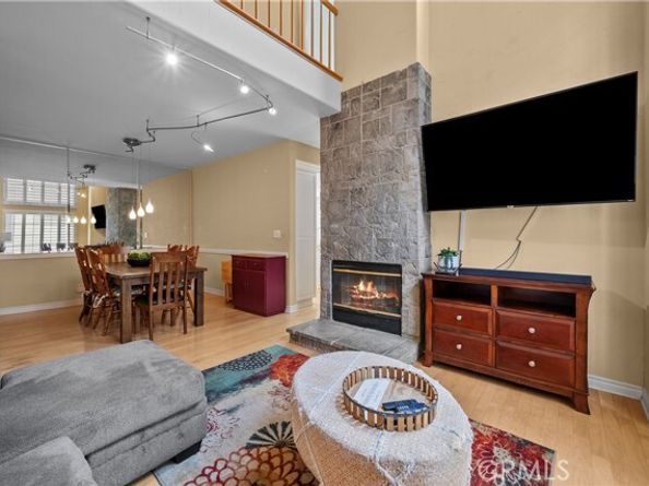 22371 Mission Circle, Chatsworth (los Angeles) CA 91311