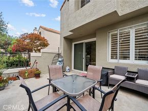 22371 Mission Circle, Chatsworth (los Angeles) CA 91311