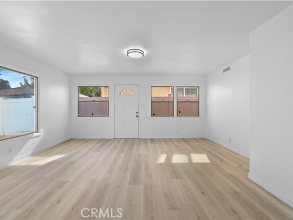 20464 Elkwood, Winnetka (los Angeles) CA 91306