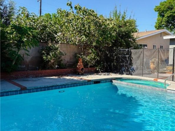 10016 Sophia Avenue, North Hills (los Angeles) CA 91343