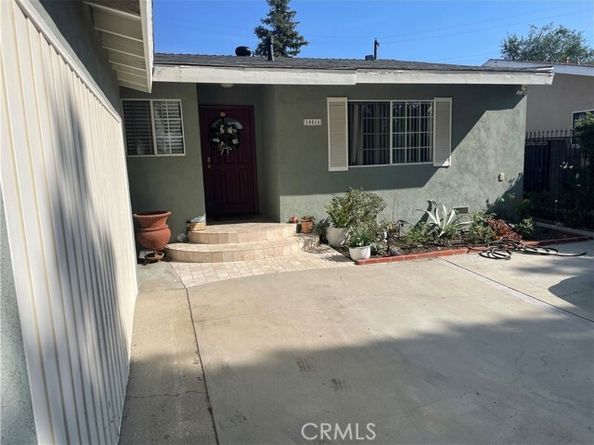 10016 Sophia Avenue, North Hills (los Angeles) CA 91343