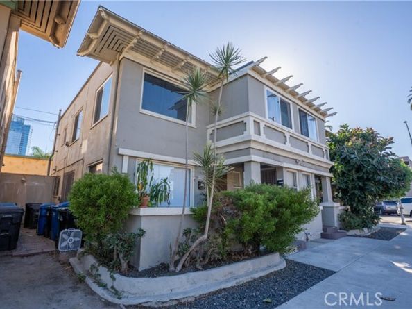702 E 3rd, Long Beach CA 90802