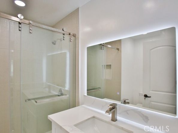 15132 Kornblum Ave, Lawndale CA 90260