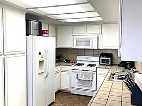 1110 W 10th Street 105, San Pedro (los Angeles) CA 90731
