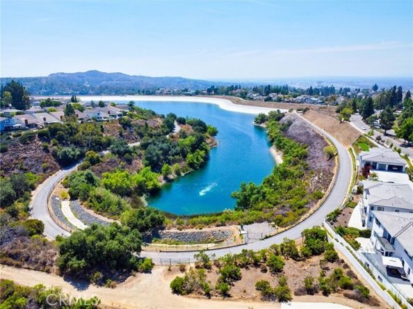 950 S Rim Crest Drive, Anaheim CA 92807
