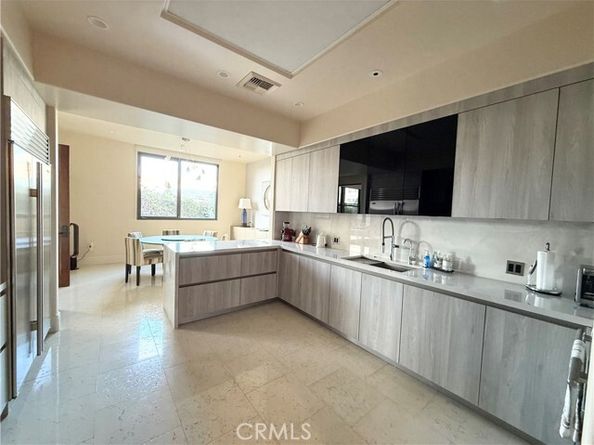 345 E Colorado Boulevard 303, Pasadena CA 91101