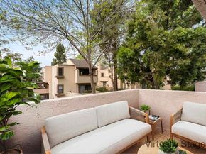 8448 Via Sonoma 100, La Jolla (san Diego) CA 92037