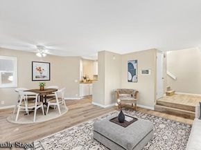 8448 Via Sonoma 100, La Jolla (san Diego) CA 92037