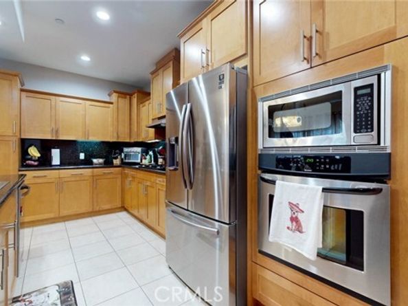 4821 Bakman Avenue 405, North Hollywood (los Angeles) CA 91601