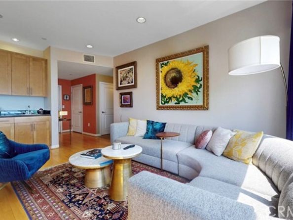 4821 Bakman Avenue 405, North Hollywood (los Angeles) CA 91601